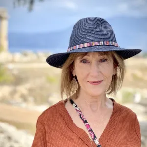 viki in greece