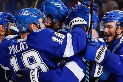 Tampa Bay Lightning players celebrating.