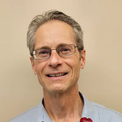 Headshot of Doug Vardell.