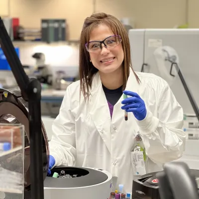 Team Member Thais Ordaz at the East Orlando Campus lab