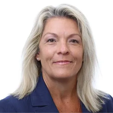 Headshot of Kellie Queen.