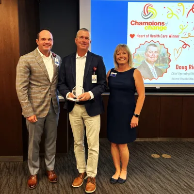 Man receives award