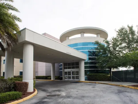 Apopka Medical Plaza Entrance