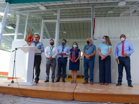 Leaders from Clínica Adventista Ana Stahl, ADRA and AdventHealth Global Missions celebrate the inauguration of a new oxygen plant for the Ana Stahl hospital in Iquitos, Peru.