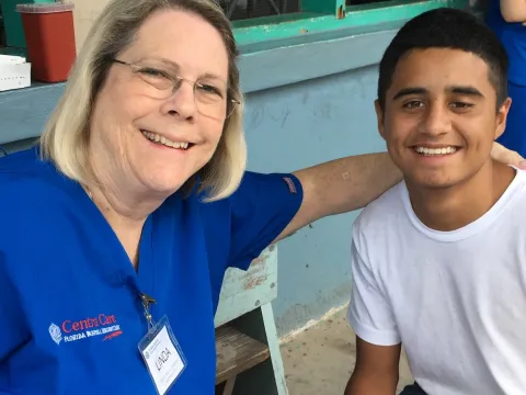 linda in honduras with child