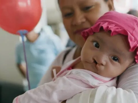 Sharing Smiles - Denise in Peru.mp4