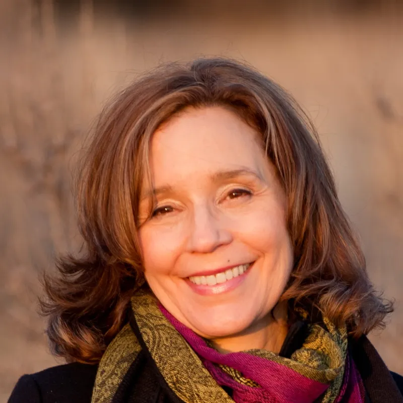 Brenda Davis headshot.