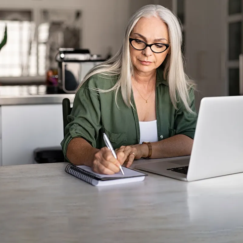 A woman doing research online.