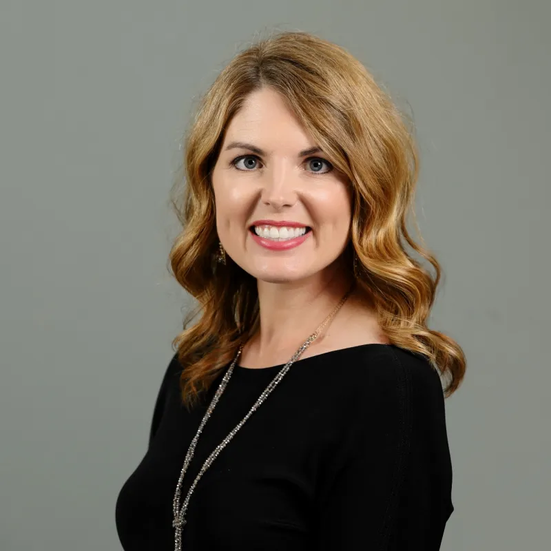 Megan Endres head shot