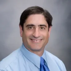 Howard J Sakowitz, MD