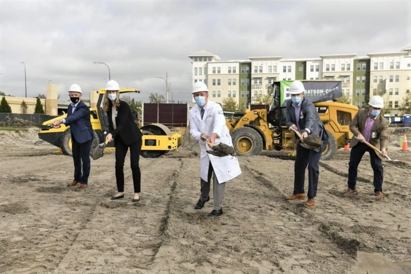 The tower, located off I-4 on the Health Village campus in Orlando, will be home to the Rothman Orthopaedic Institute, neurology and neurosurgery services, an ambulatory surgery center and more.