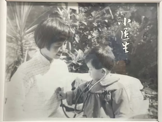 3-year-old Puxiao Cen and her mother