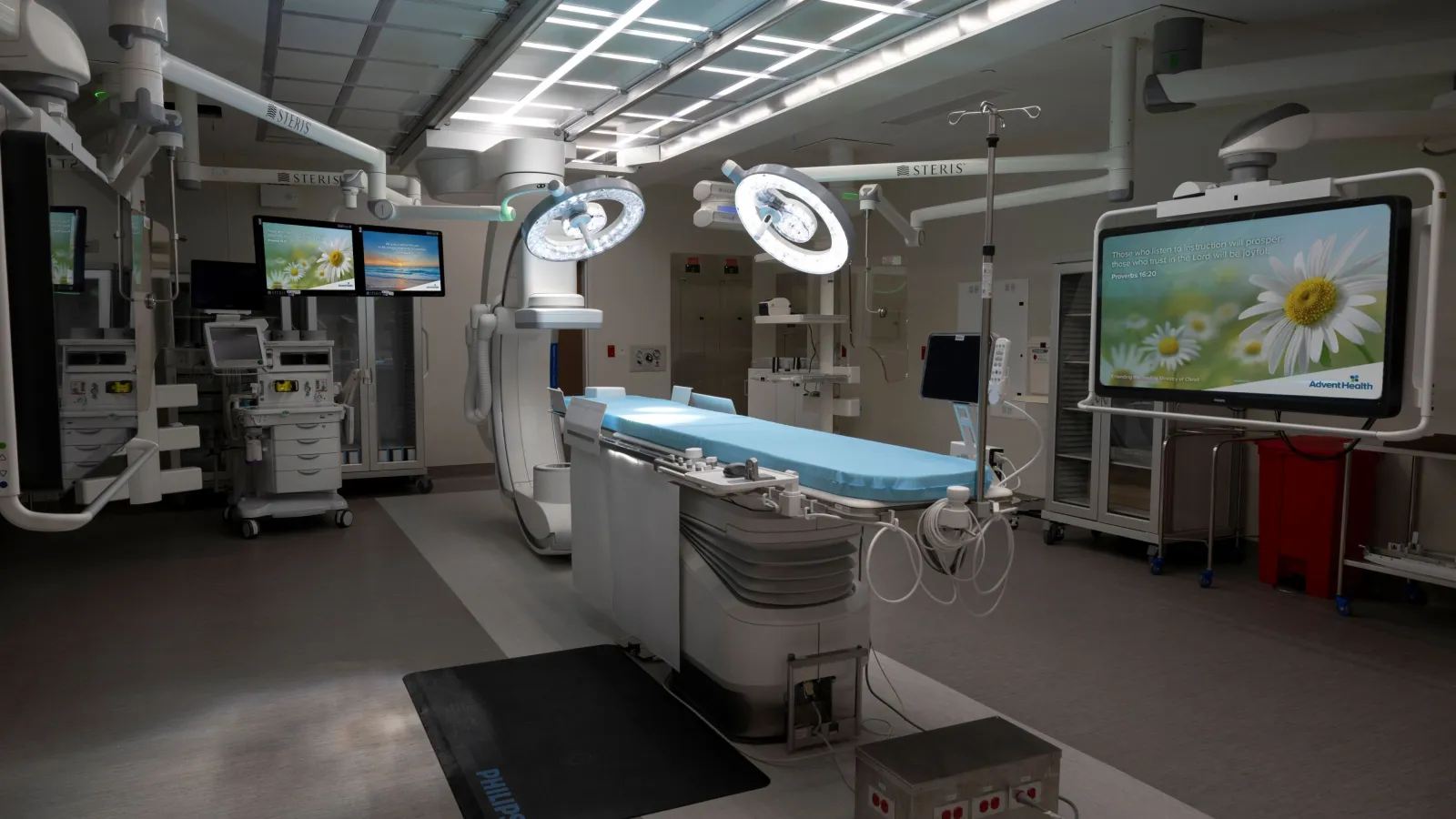 AdventHealth Riverview hybrid operating room