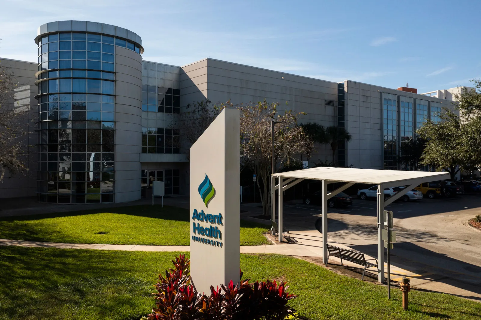 AdventHealth University Exterior Photo