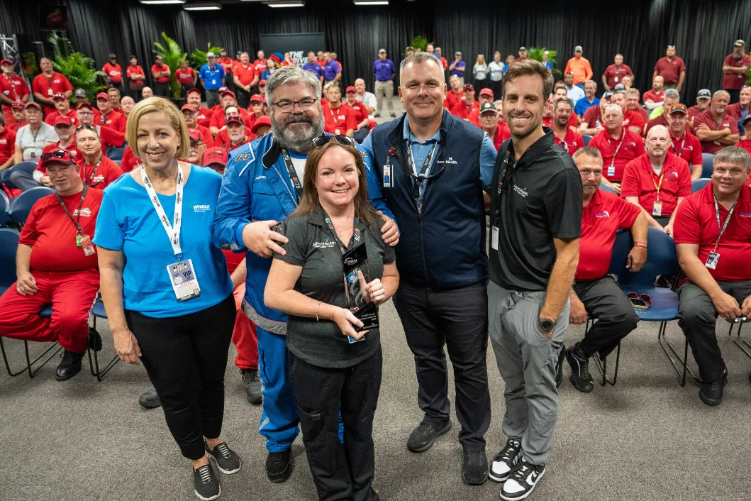 Lindsey Londono wins the SHEro Award