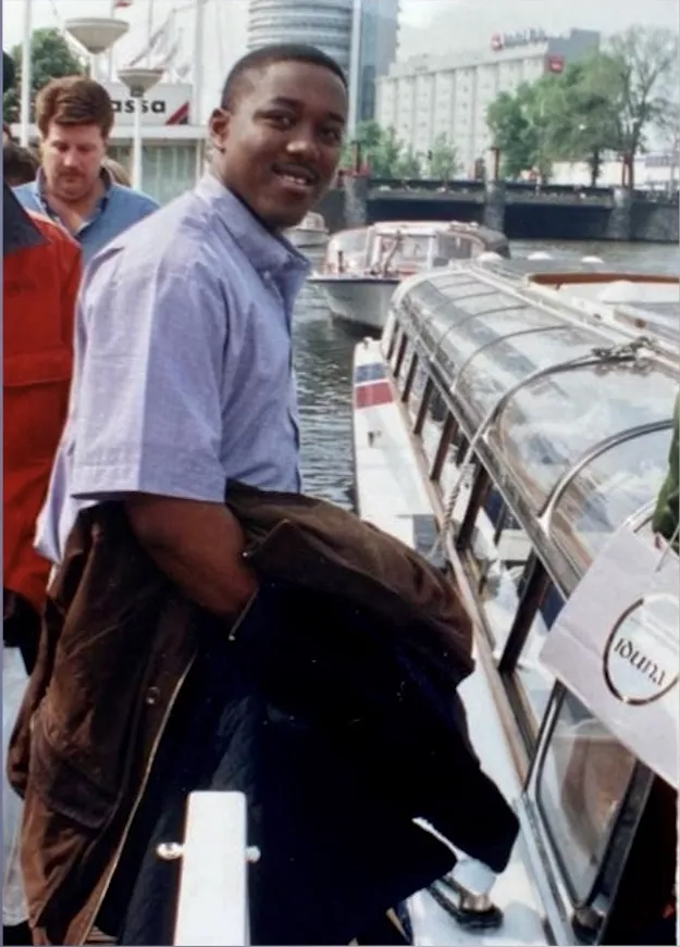 A photo Sam Siebu before entering a boat